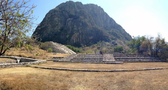 El Rey de las entrañas de la tierra al cielo.  (Chalcatzingo, Morelos)